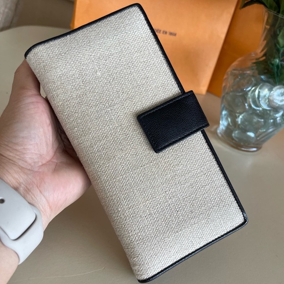 Black Friday Sale! Saint Laurent long wallet🖤🖤🖤 - Picture 13 of 13